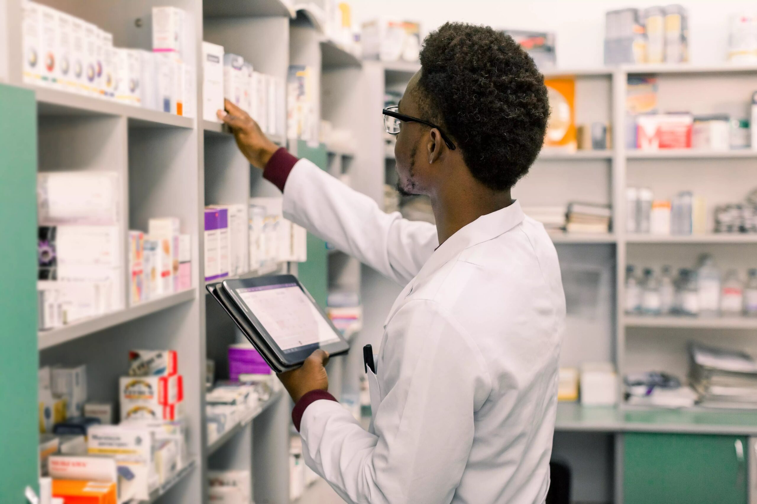 Intervenção dos farmacêuticos na prescrição medicamentosa pode aumentar segurança do paciente no ambiente hospitalar